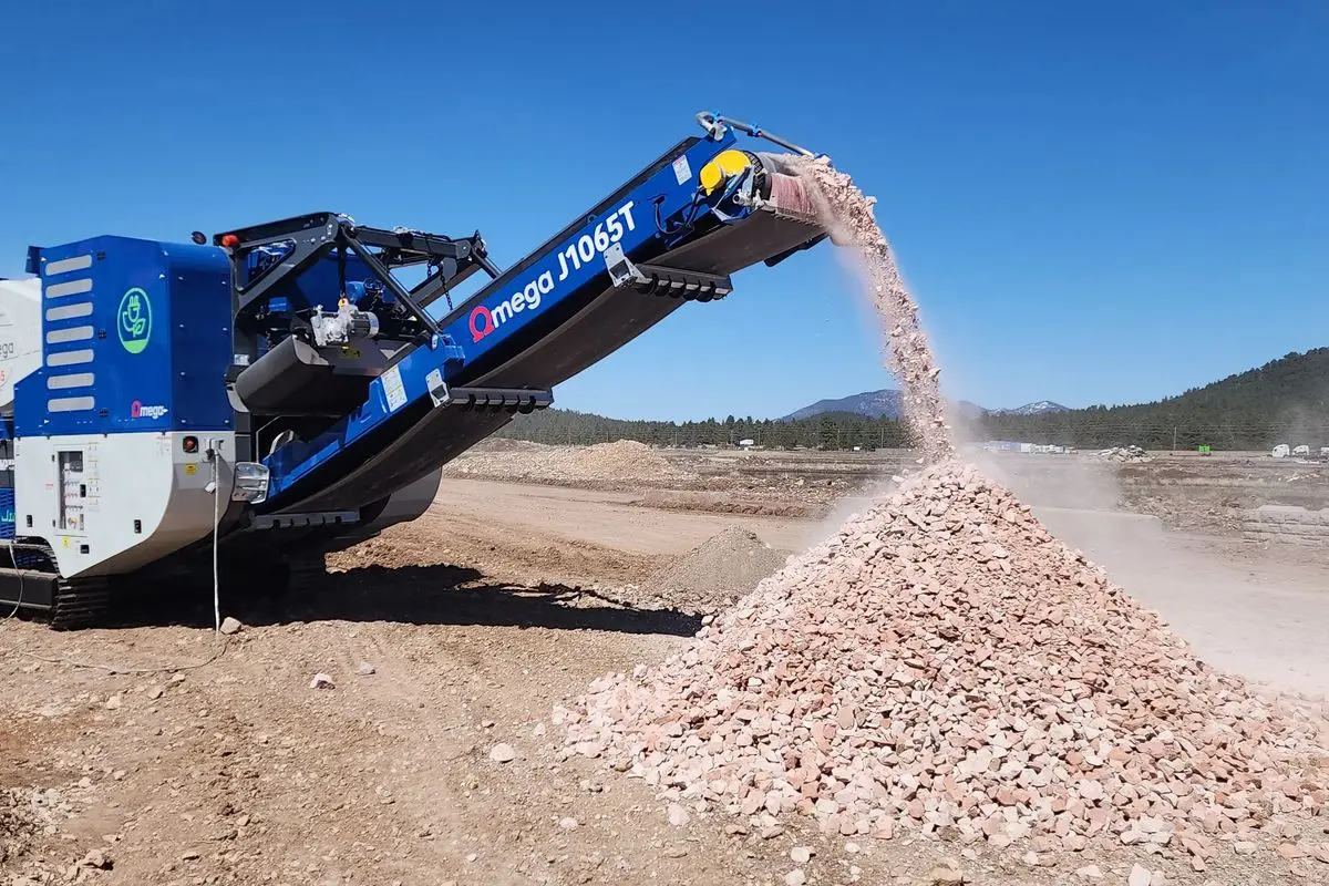 omega j1065t primary jaw crusher crushing concrete onsite into a fine product